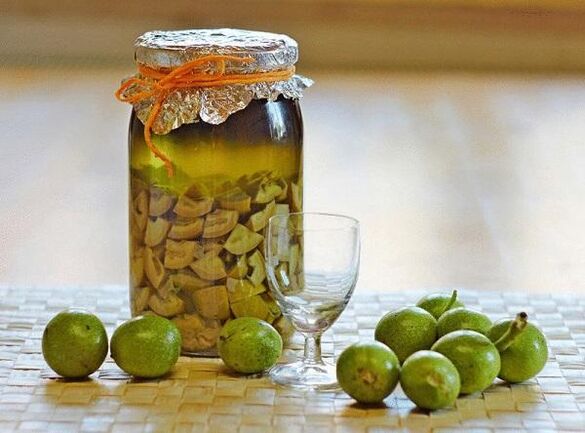 Grüner Walnussaufguss gegen Parasiten