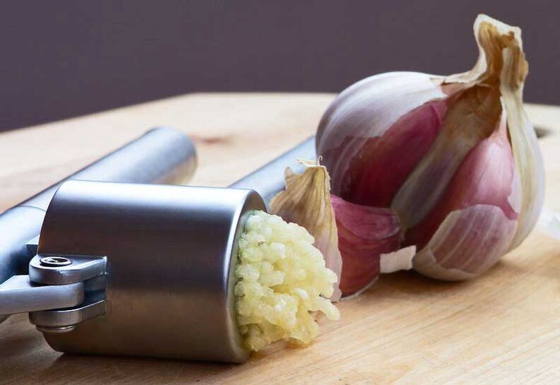 Knoblauch zum Entfernen von Würmern
